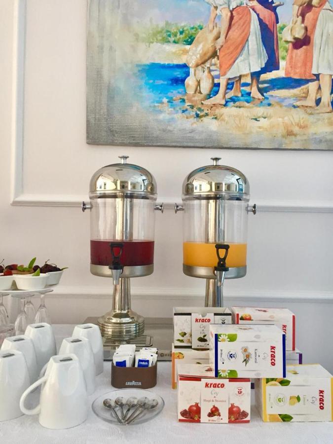 Radhimë A&G Hotel מראה חיצוני תמונה