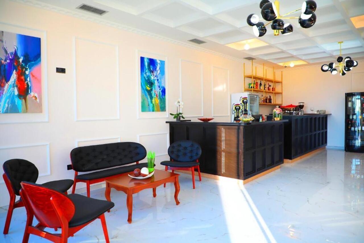 Radhimë A&G Hotel מראה חיצוני תמונה