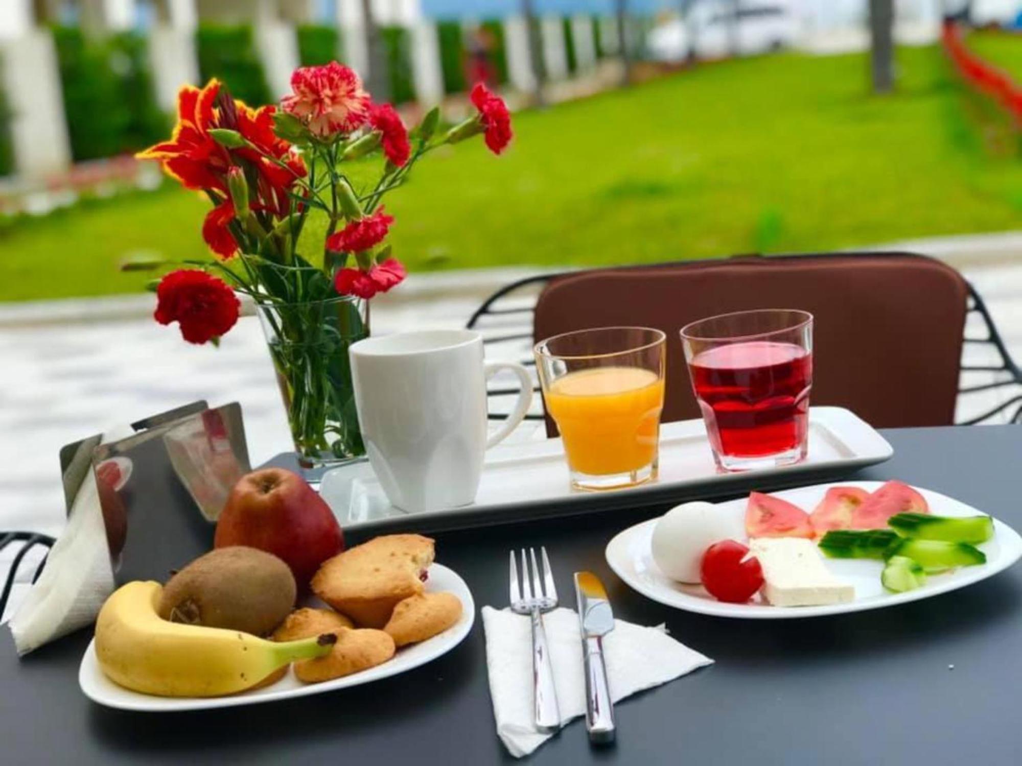 Radhimë A&G Hotel מראה חיצוני תמונה