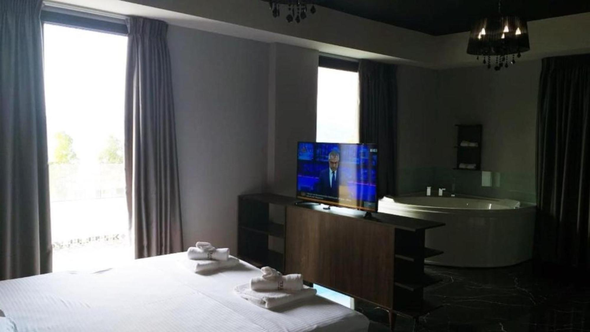 Radhimë A&G Hotel מראה חיצוני תמונה