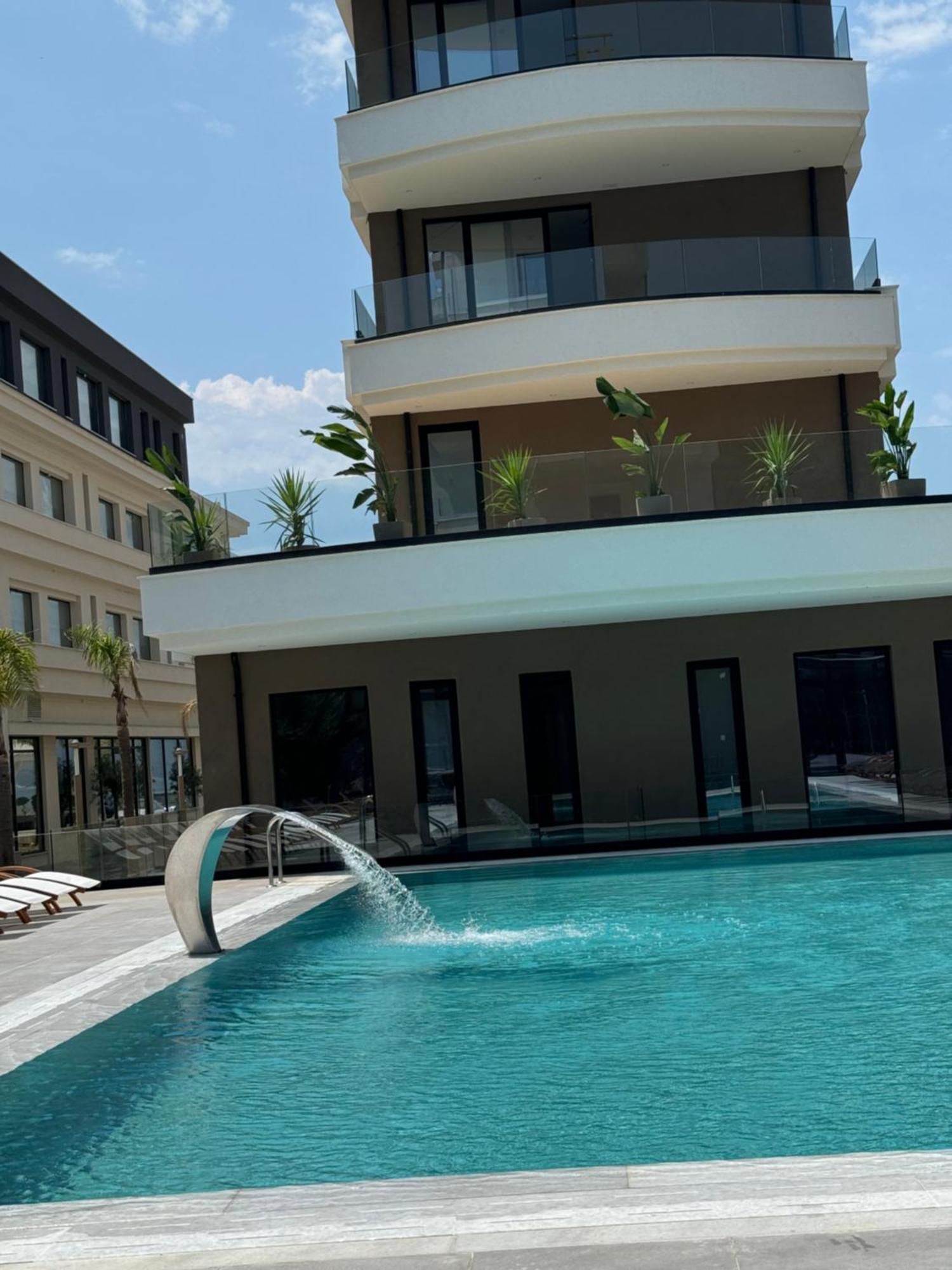 Radhimë A&G Hotel מראה חיצוני תמונה