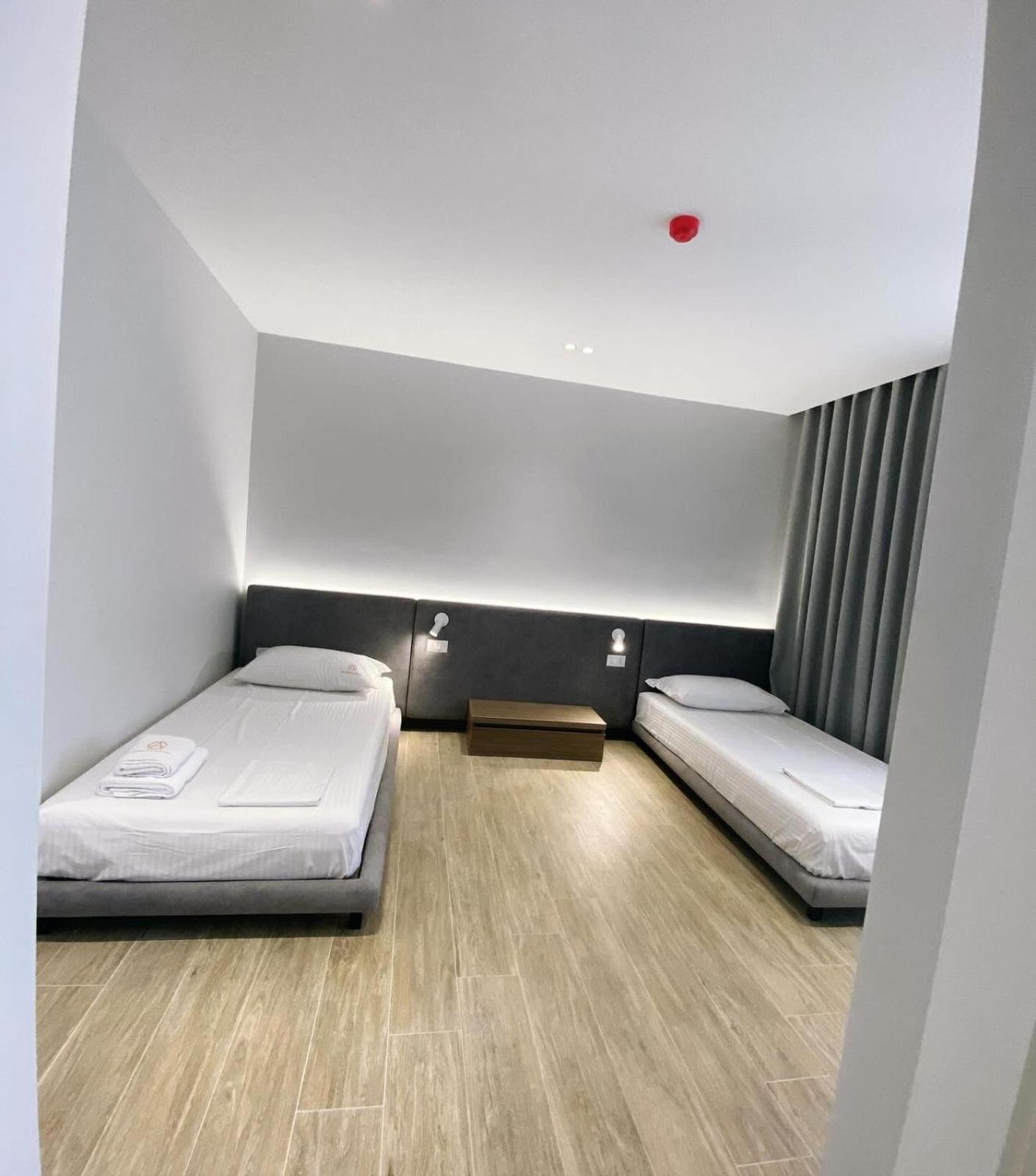 Radhimë A&G Hotel מראה חיצוני תמונה
