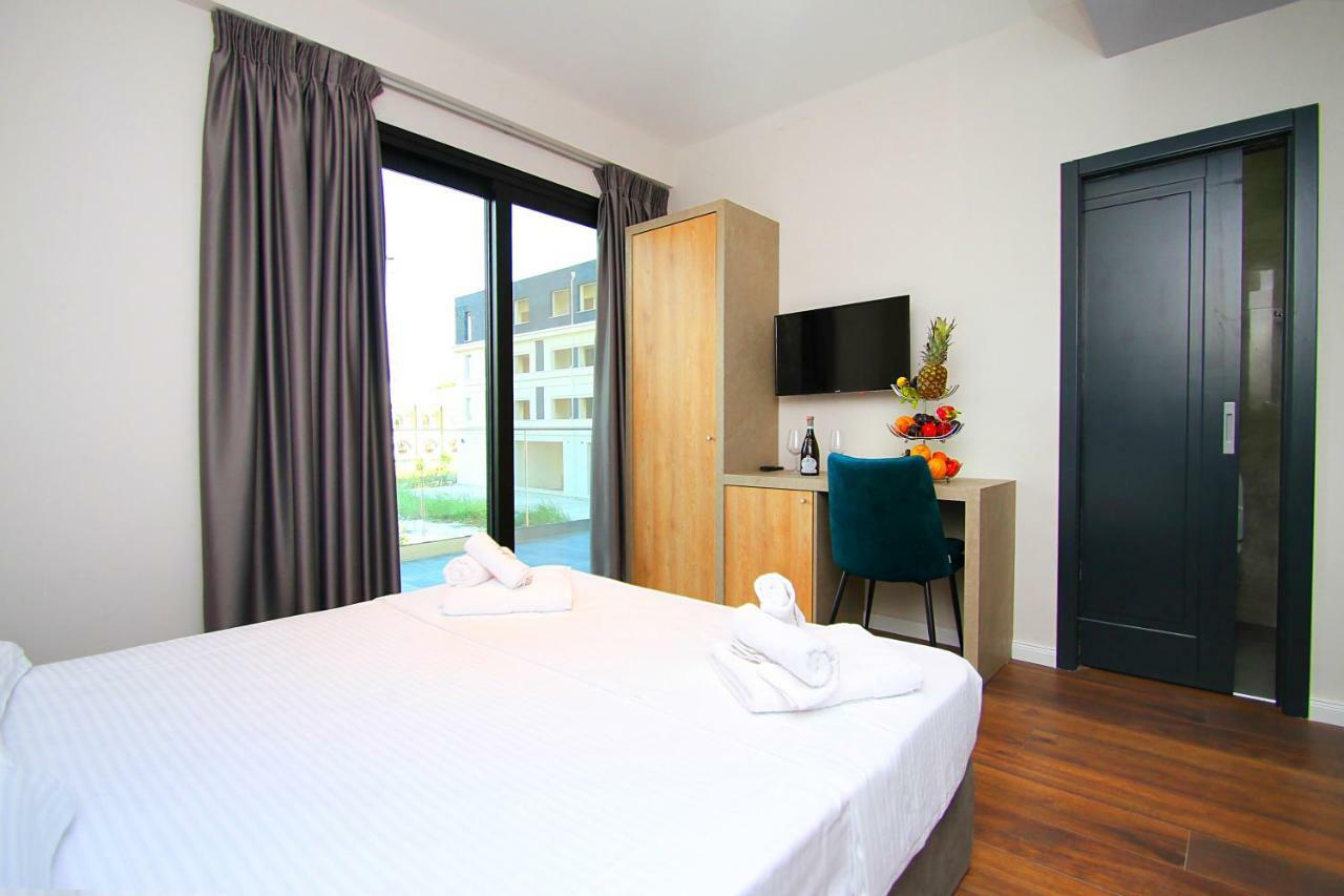Radhimë A&G Hotel מראה חיצוני תמונה
