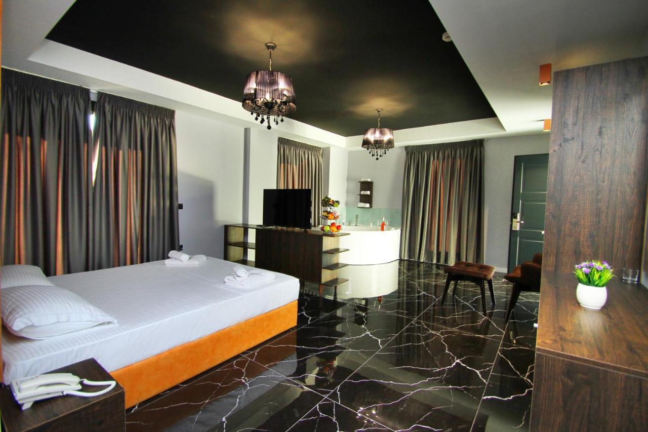 Radhimë A&G Hotel מראה חיצוני תמונה