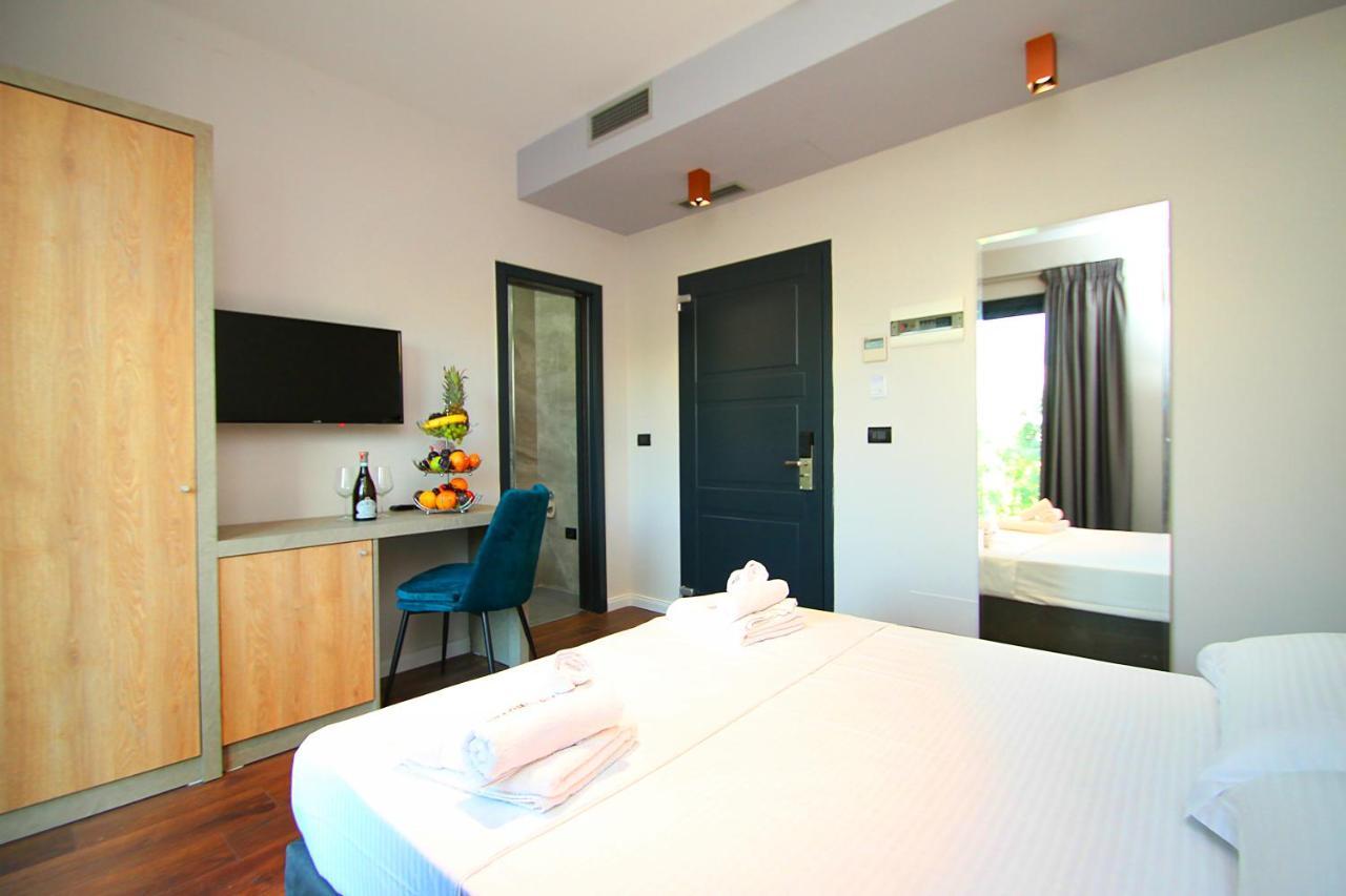 Radhimë A&G Hotel מראה חיצוני תמונה
